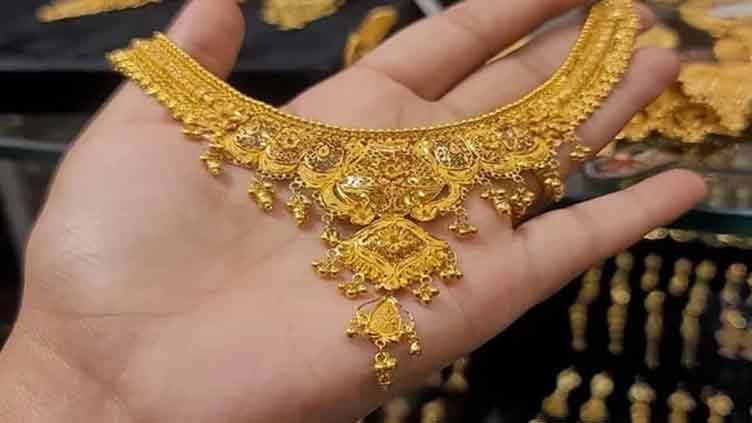 Gold extends gains in Pakistan as per tola price up by Rs2,200