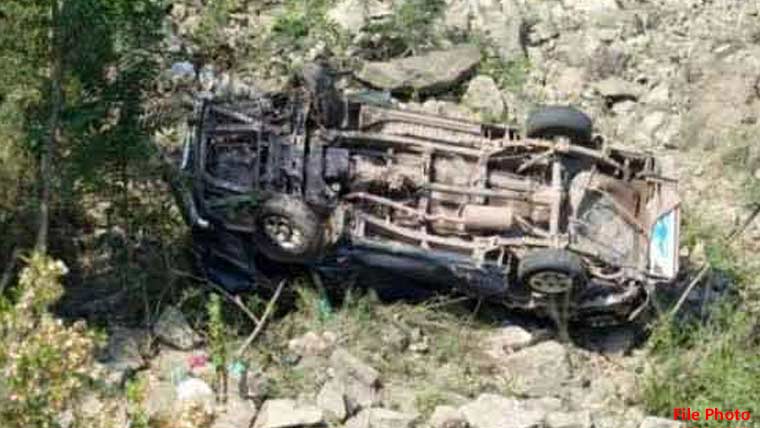 زیارت: سیاحوں کی گاڑی کھائی میں جاگری، 5 افراد جاں بحق