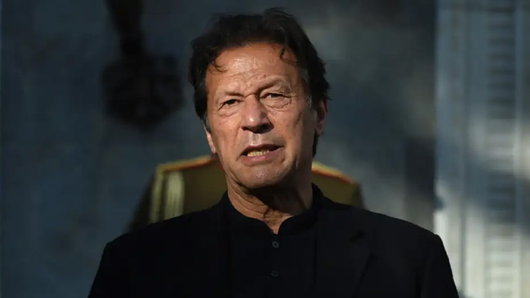 دہشتگردوں کیلئے مختص ڈیتھ سیل میں قید ہوں: عمران خان کا دعویٰ