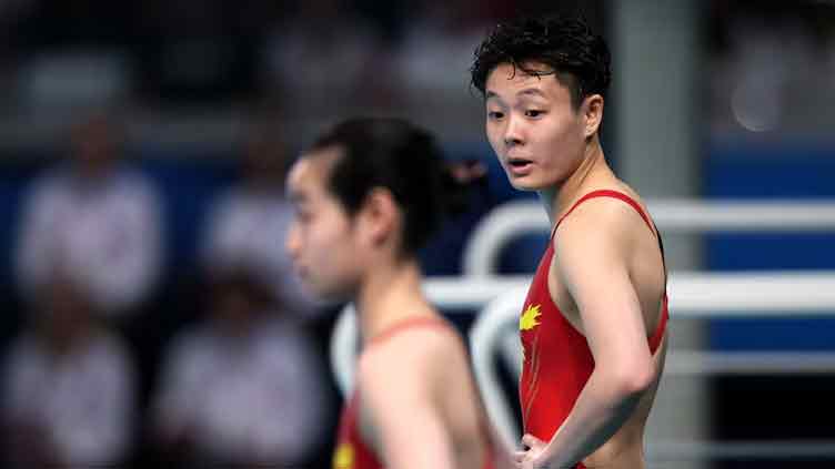 Diving-Chinese women win first gold in clean sweep bid