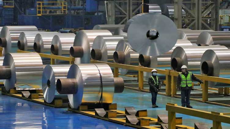 China's manufacturing activity seen extending decline in July