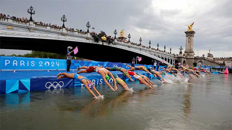 Triathlon-Races underway as Seine passes water tests