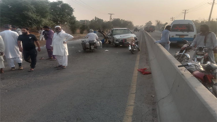 Road accidents in Sharaqpur Sharif, Ahmedpur Sharqia claim five lives