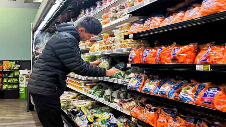 US inflation up moderately in April, consumer spending weakens
