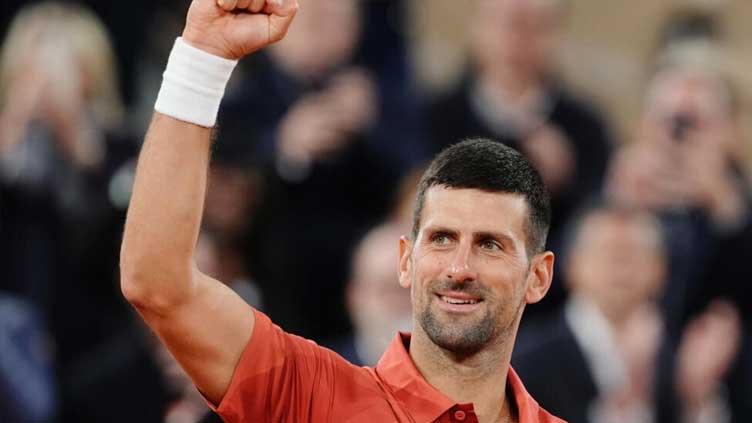 Djokovic eyes Federer record and French Open last 16 spot