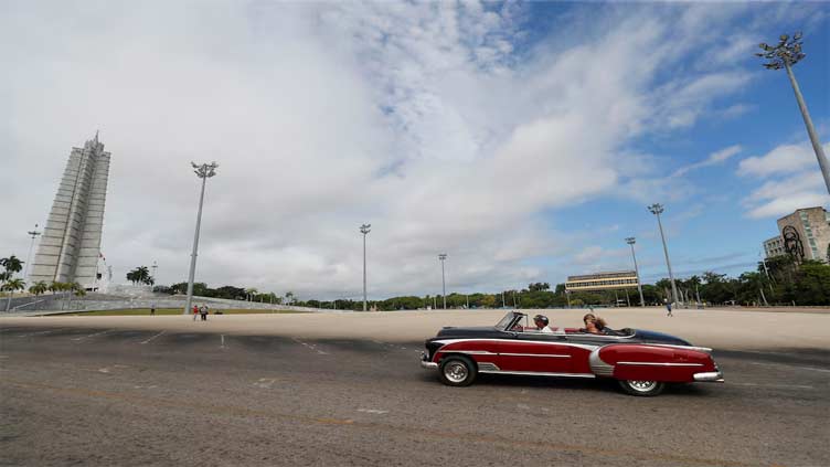 Cuba woos Russians, Chinese to revive ailing tourist sector