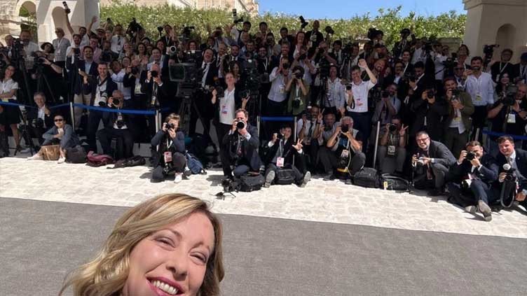 Singing and sniping in Puglia at G7 summit