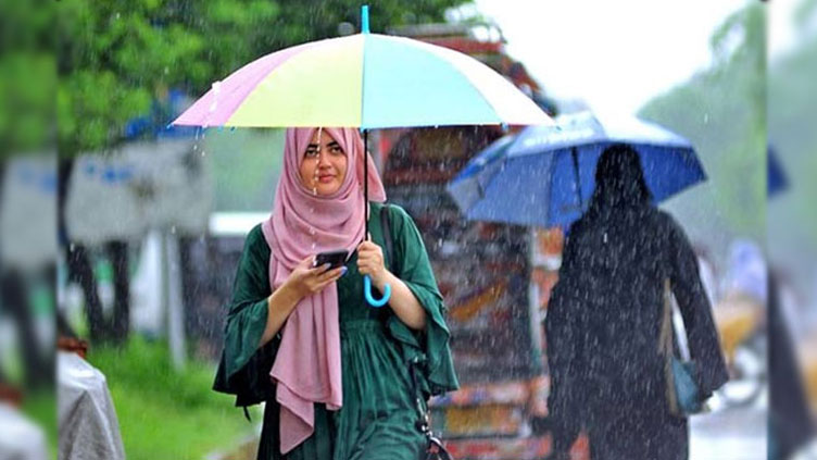 Rain rids Lahorites of oppressive weather 