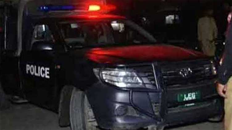 Policeman injured in operation against robbers dies
