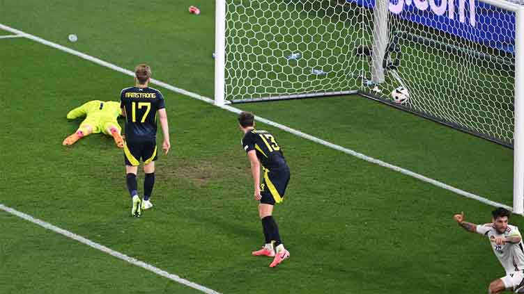 Hungary score last-minute winner to send Scots home