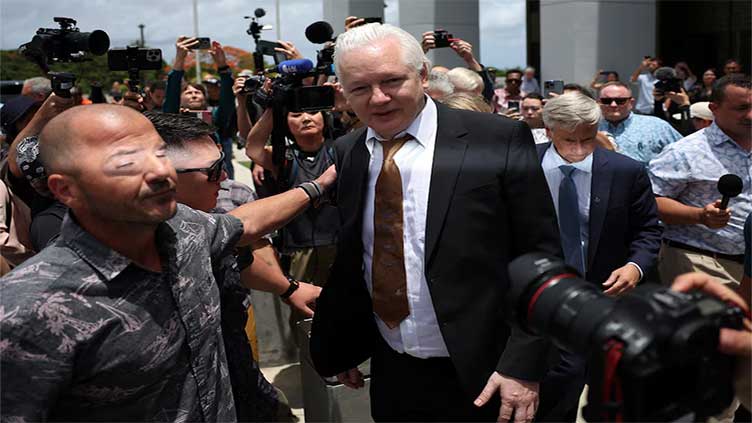 Dunya News WikiLeaks founder Julian Assange heads to Australia after US guilty plea