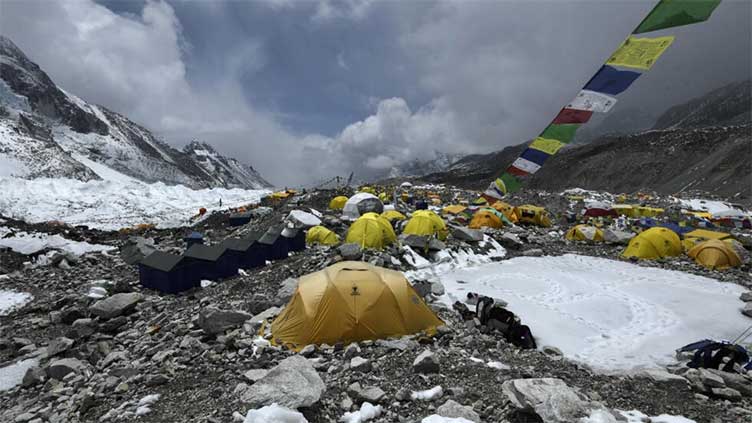 Dunya News As ice melts, Everest's 'death zone' gives up its ghosts