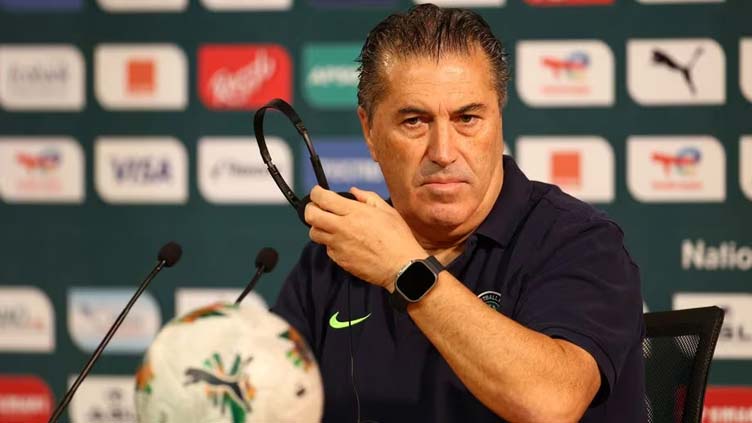 Nigeria coach Peseiro leaves at end of contract