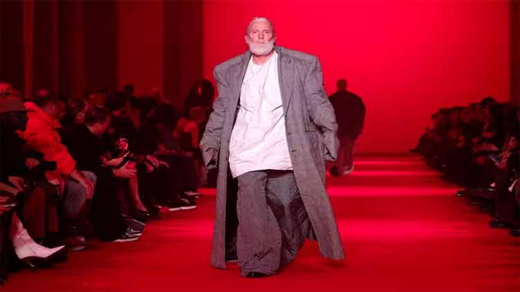 Guram Gvasalia supersizes styles for Vetements runway show