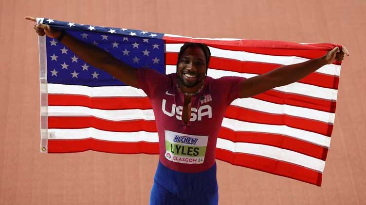Lyles helps US to world indoor 4x400 podium in possible Paris preview