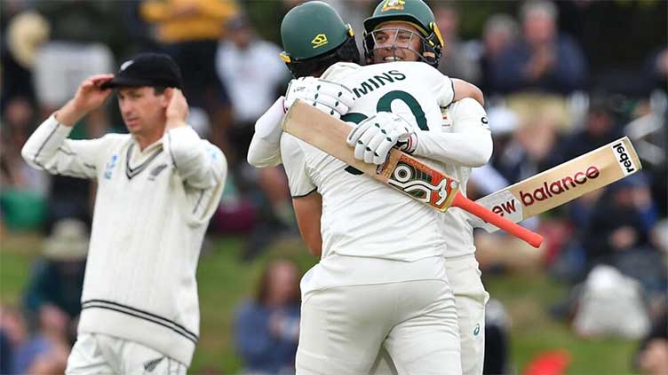 Carey's 98 drags Australia home in New Zealand Test thriller