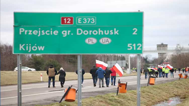 Polish farmers backtrack on fully unblocking Ukraine border crossing