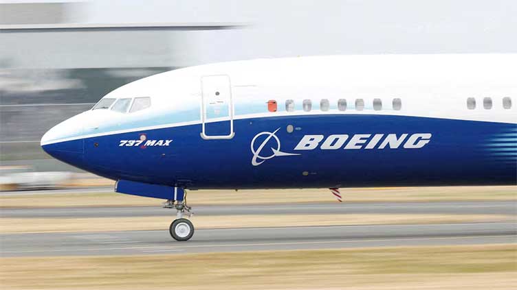 Airlines try to leverage Boeing woes despite lack of alternatives