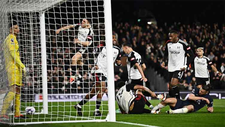 Lacklustre Tottenham slump to heavy defeat at Fulham
