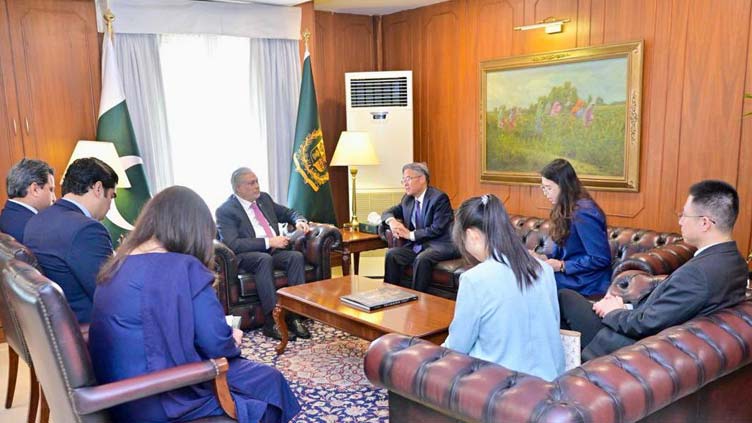 FM Dar desires to strengthen Pak-China ties