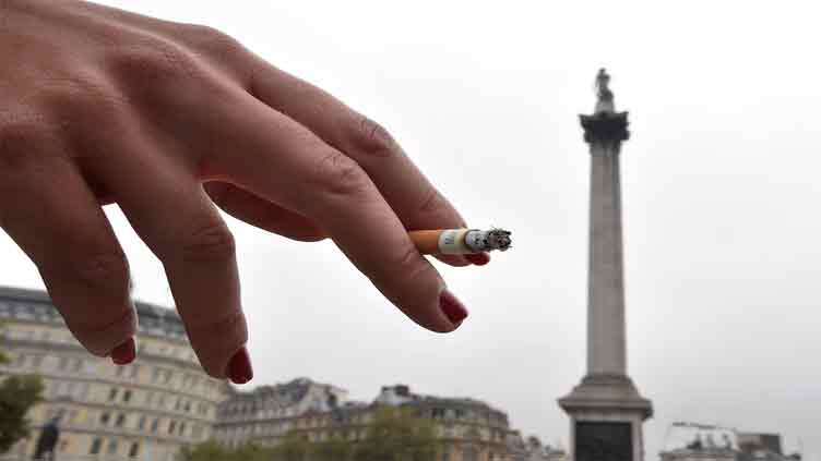 UK to introduce bill to phase out smoking among young people
