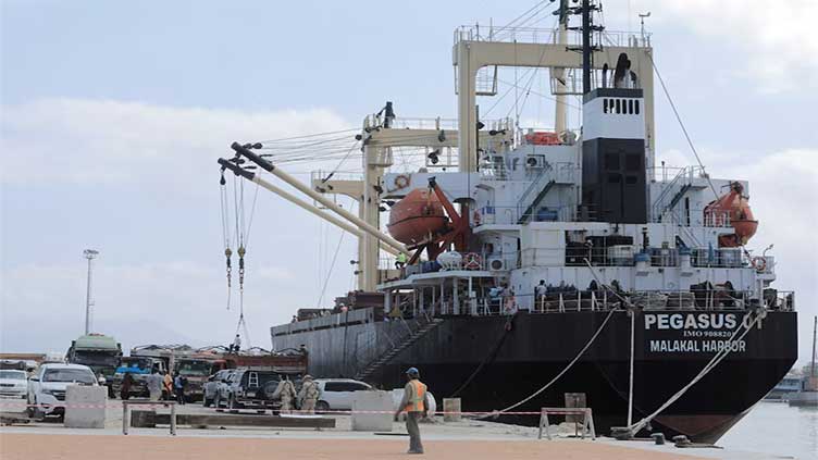 Somali pirates return, adding to global shipping crisis