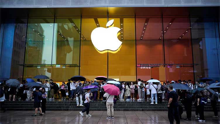 Apple accused of monopolising smartphone markets in US antitrust lawsuit