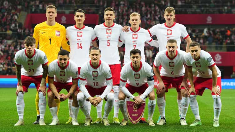 Poland thrash 10-man Estonia to face Wales for Euro 2024 spot