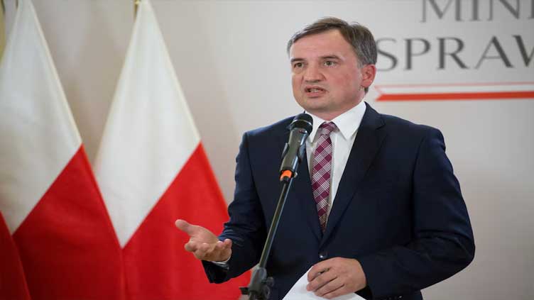 Officers search former Polish officials' homes in financial probe