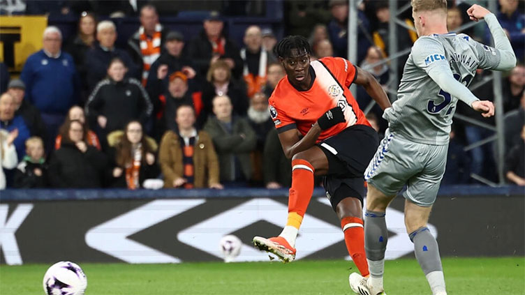 Adebayo rescues struggling Luton in draw against Everton