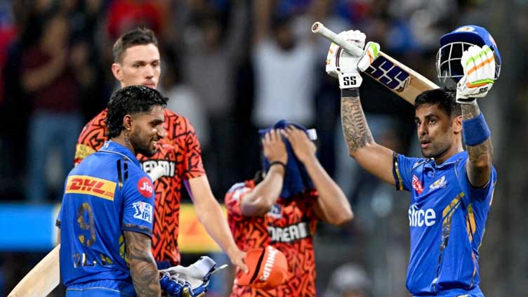 'Unbelievable' Suryakumar hits ton as Mumbai dent Hyderabad's play-off push