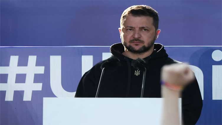 Ukraine says it foiled a Russian spy agency plot to assassinate President Zelenskyy