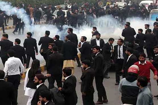 لاہور: جی پی او چوک پر پولیس اور وکلا میں تصادم کا مقدمہ درج