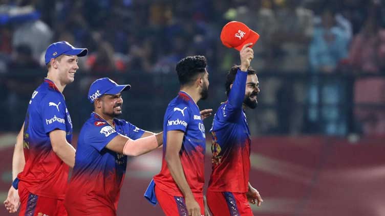 Kohli knock keeps Bengaluru in the hunt