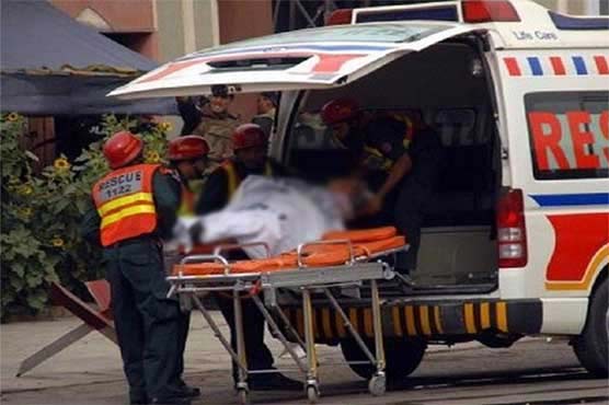 گوجرانوالہ: کرین نے رکشہ موٹر سائیکل سواروں کو کچل دیا، 4افراد جاں بحق
