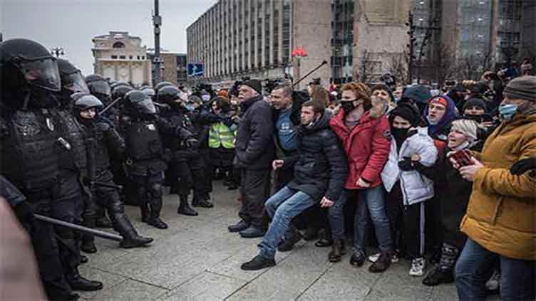 Russia says protesters tried to occupy former Russian consulate in Leipzig