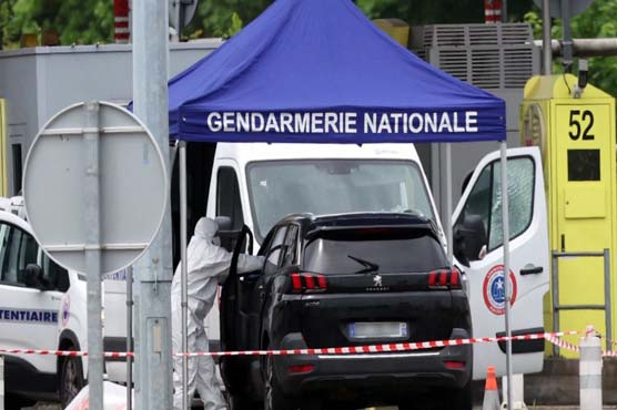 فرانس : قیدیوں کی وین پر حملہ، گرفتار سمگلرکوساتھی چھڑاکرلے گئے