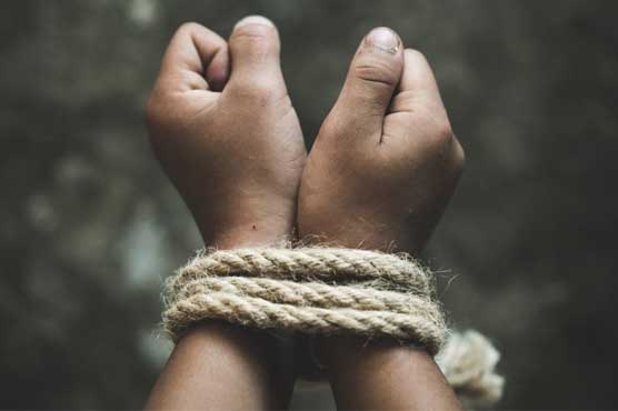 راولپنڈی: مبینہ مقابلے کے دوران 10 کروڑ کیلئے اغواء تاجر کو بازیاب کروا لیا گیا
