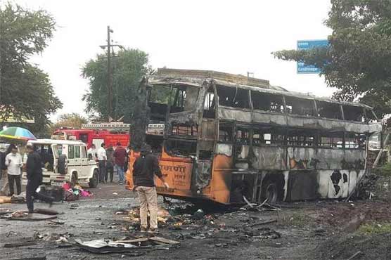 بھارت : بس میں آگ لگنے سے8مسافر زندہ جل گئے