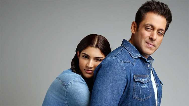 Why Salman Khan won't let his niece Alizeh pen book on him
