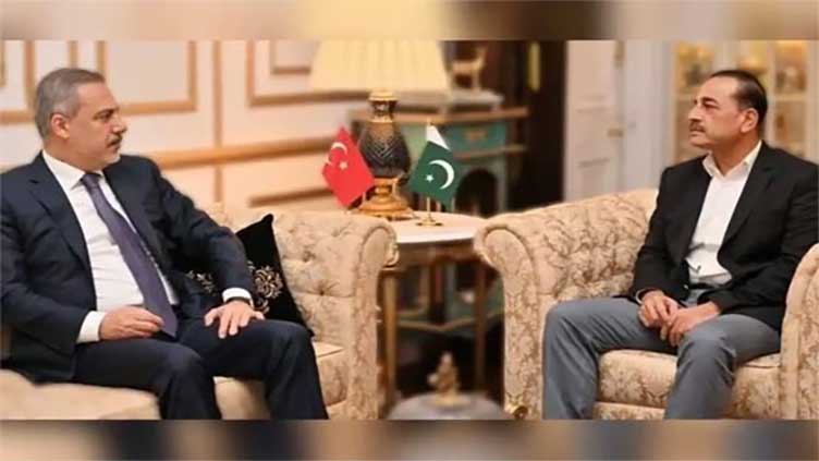 Turkish FM meets COAS Munir, lauds army's role for regional peace, stability