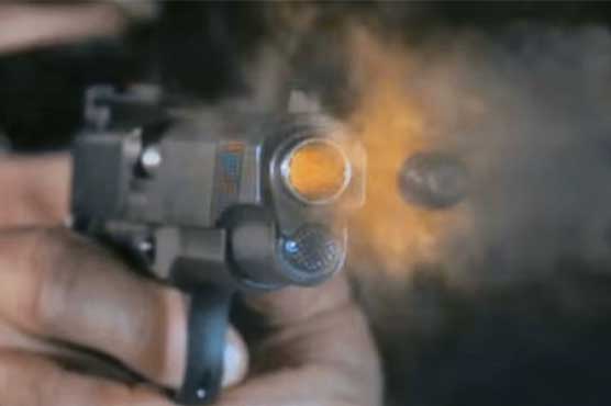 لاہور: مسلح شخص کی مصروف ترین مارکیٹ میں دن دہاڑے فائرنگ، ملازم زخمی