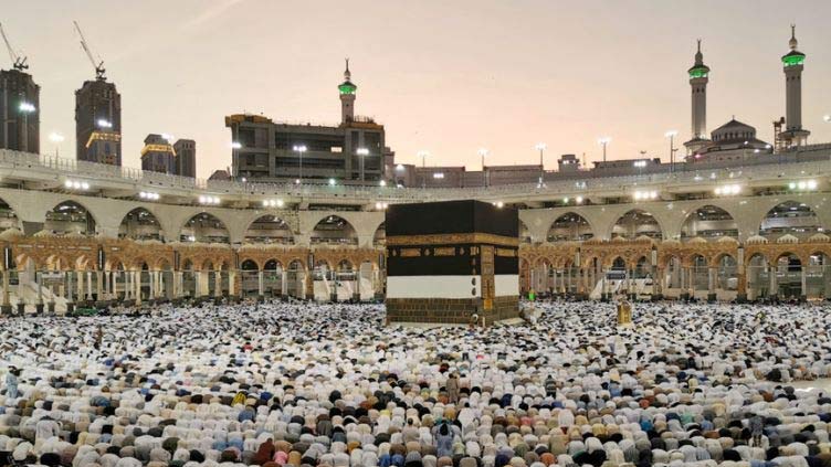 Saudi Arabia bars visit visa holders from entering Makkah during Hajj season