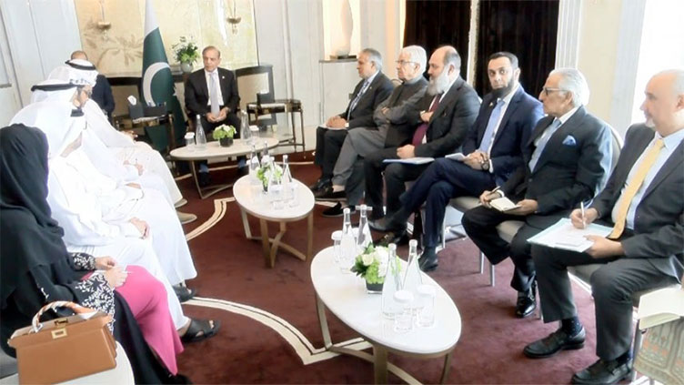 PM invites UAE businessmen to invest in Pakistan