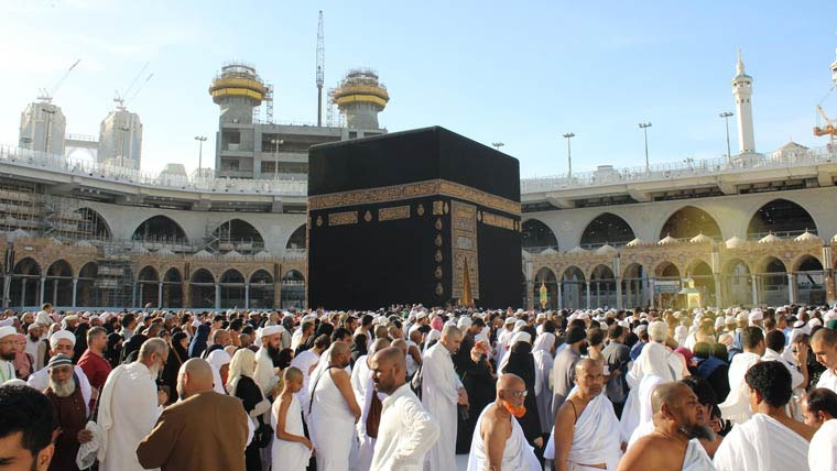 Saudi Arabia bars entry to Makkah on visit visa during Hajj