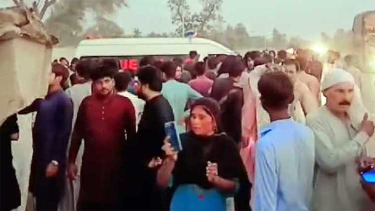 11 of a family perish in Muzaffargarh van-truck collision