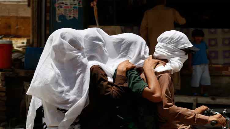 Pakistan heatwave pushes temperatures to 52 C, westerly to hit upper areas