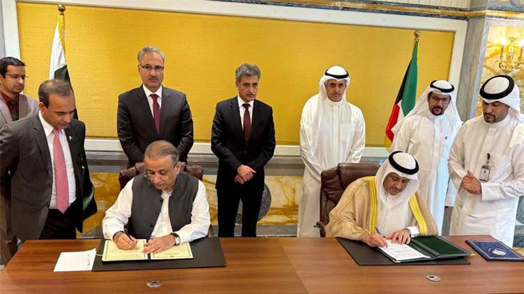 Pakistan signs MoUs with Kuwait on industrial cooperation