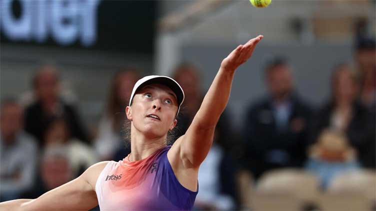 Battle-tested Swiatek looks for French Open birthday boost