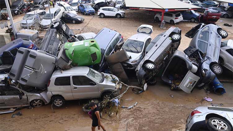 Mud and misery grip epicentre of Spain floods